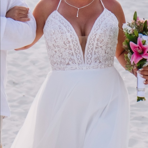 WEDDING DRESS - Picture 4 of 10